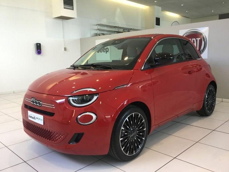 FIAT 500 Hybrid Hybrid Icon MY26 PACK STYLE