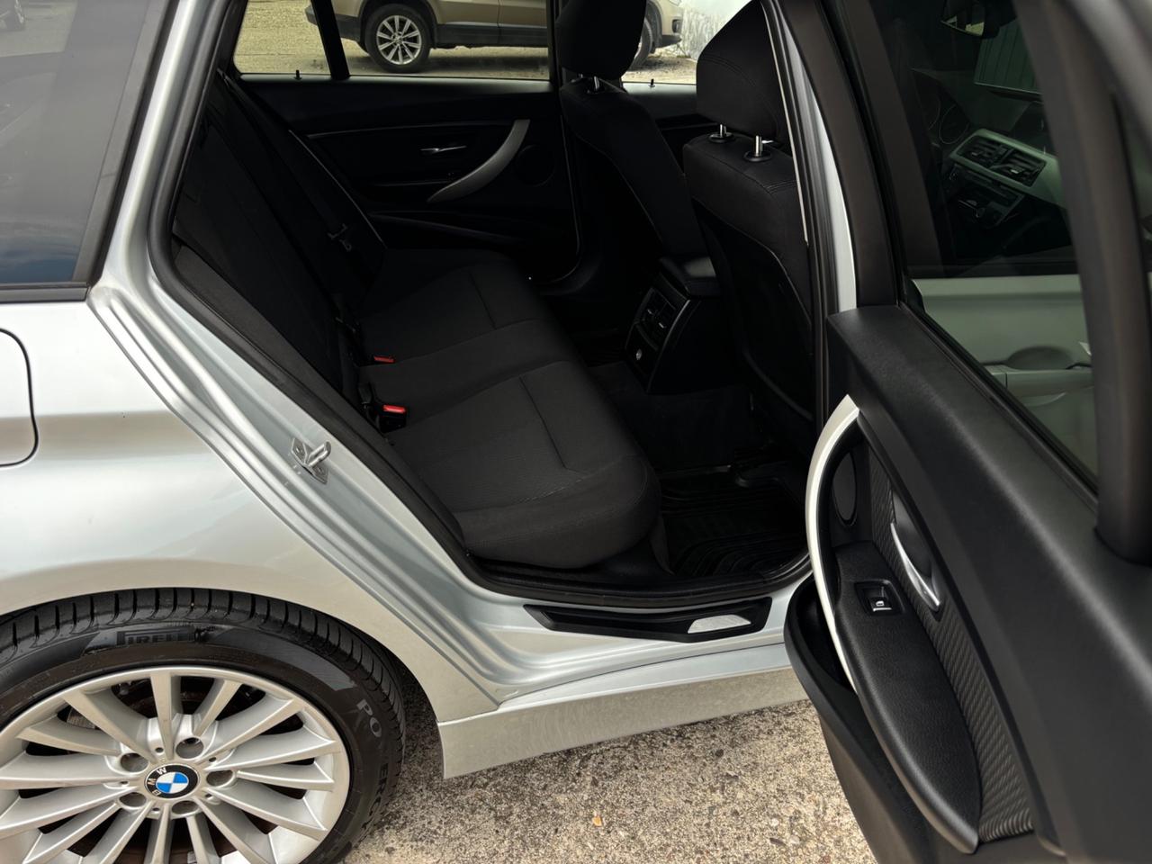 BMW 318d Touring (EURO6-B) garanzia 12 mesi