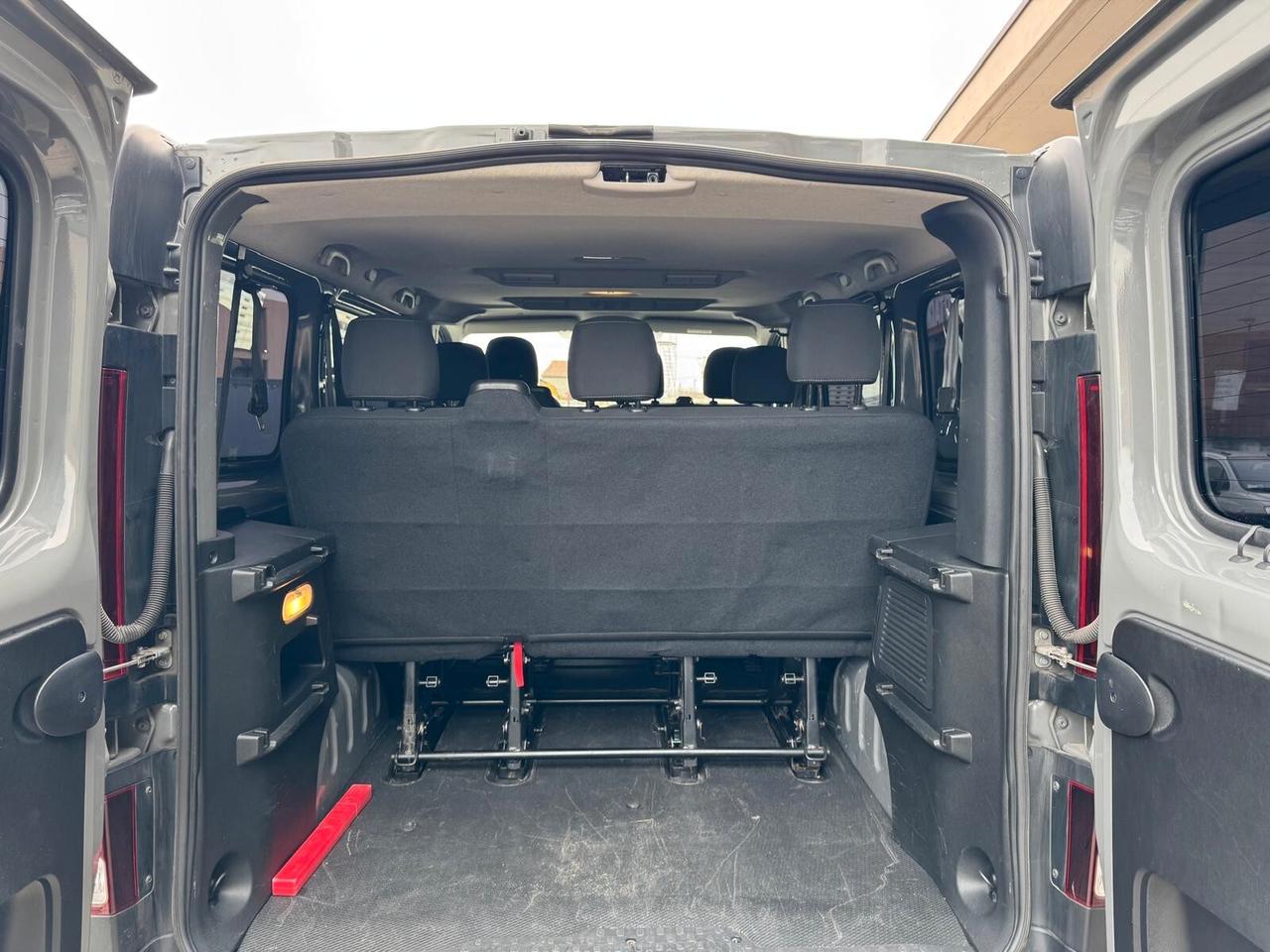 Opel Vivaro 1.6 BiTurbo L1H1 9 Posti