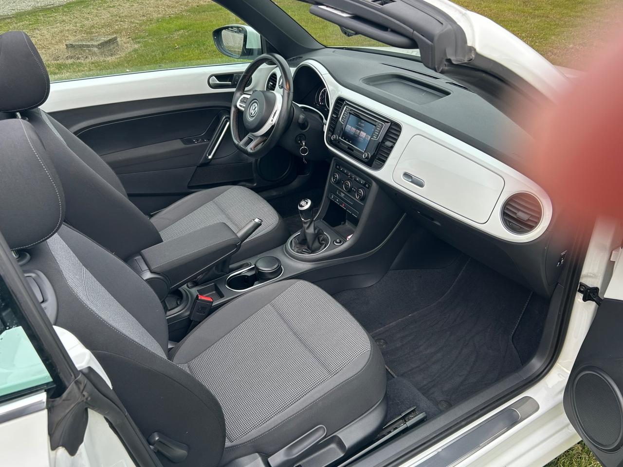 Volkswagen Maggiolino Cabrio 2.0 TDI Sport BlueMotion Technology