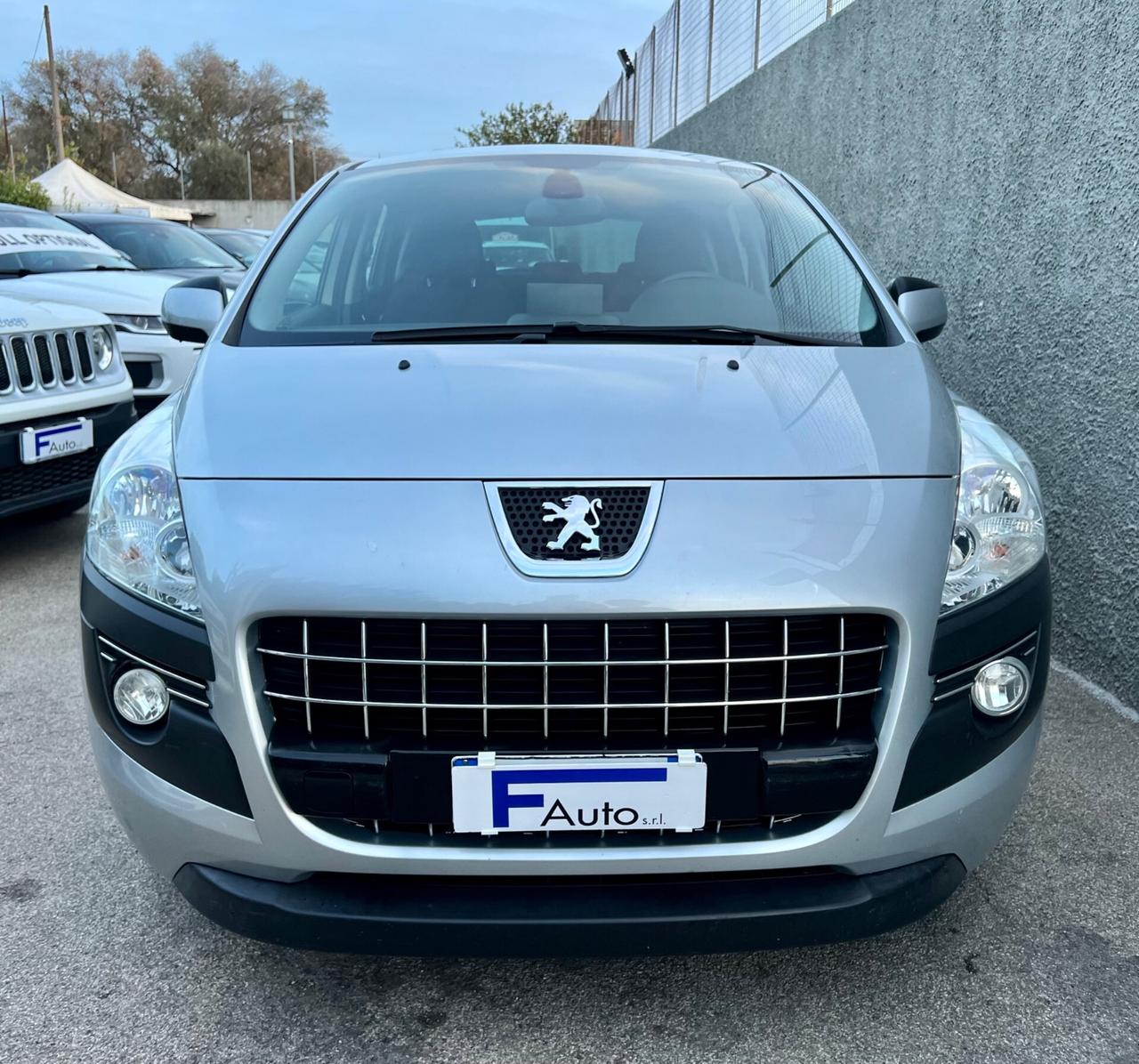 Peugeot 3008 2.0 HDi 150CV,Cambio Manuale,Navig.,Climatronic bizona,sensori di parch.