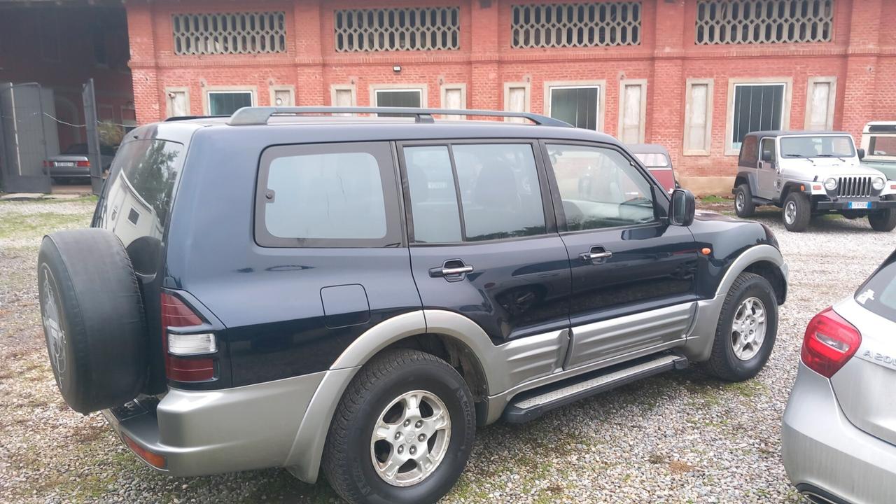 Mitsubishi Pajero 3.2 16V DI-D 5p. GLS1 7 posti