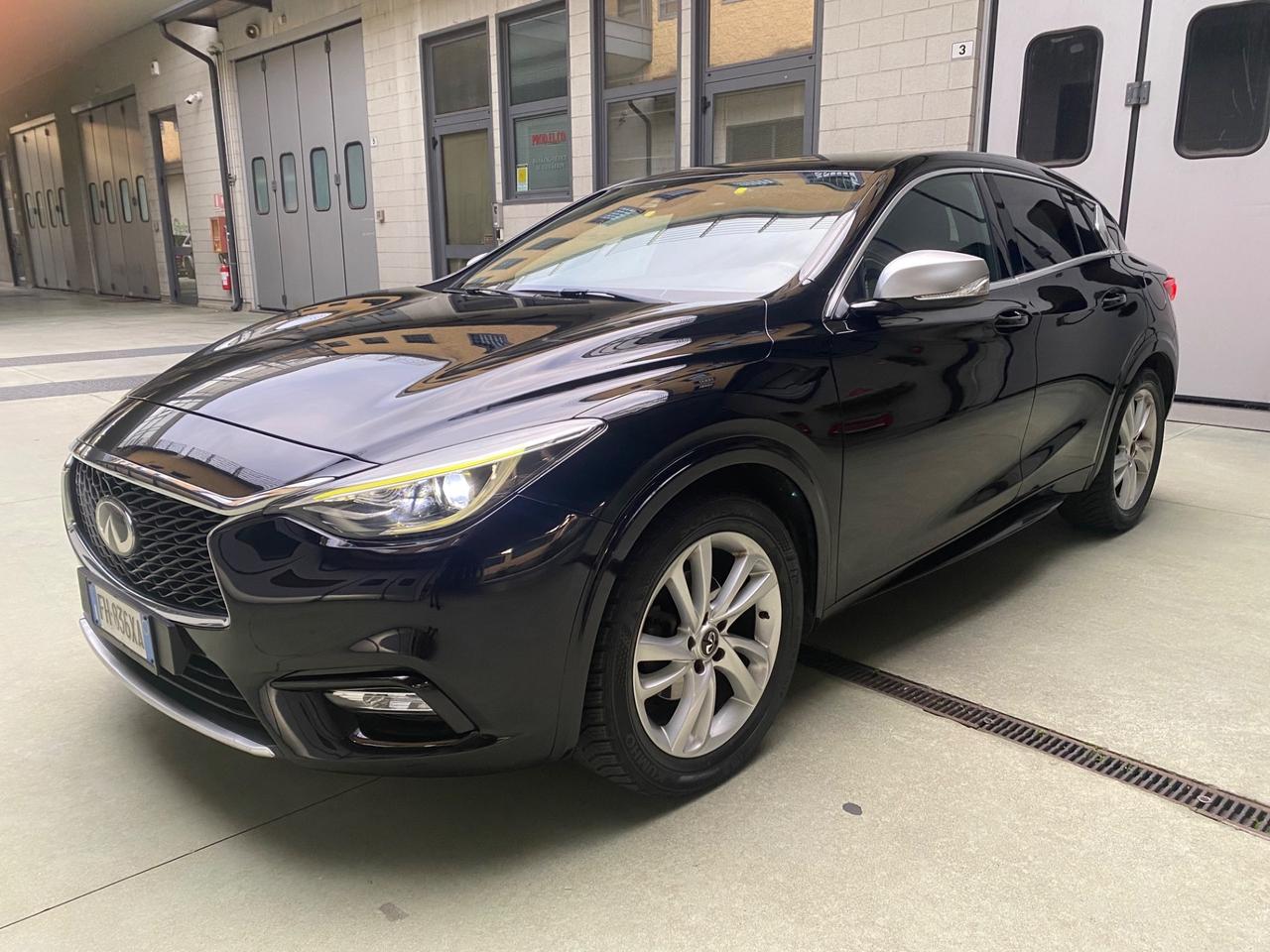 Infiniti Q30 1.5 diesel Premium Tech