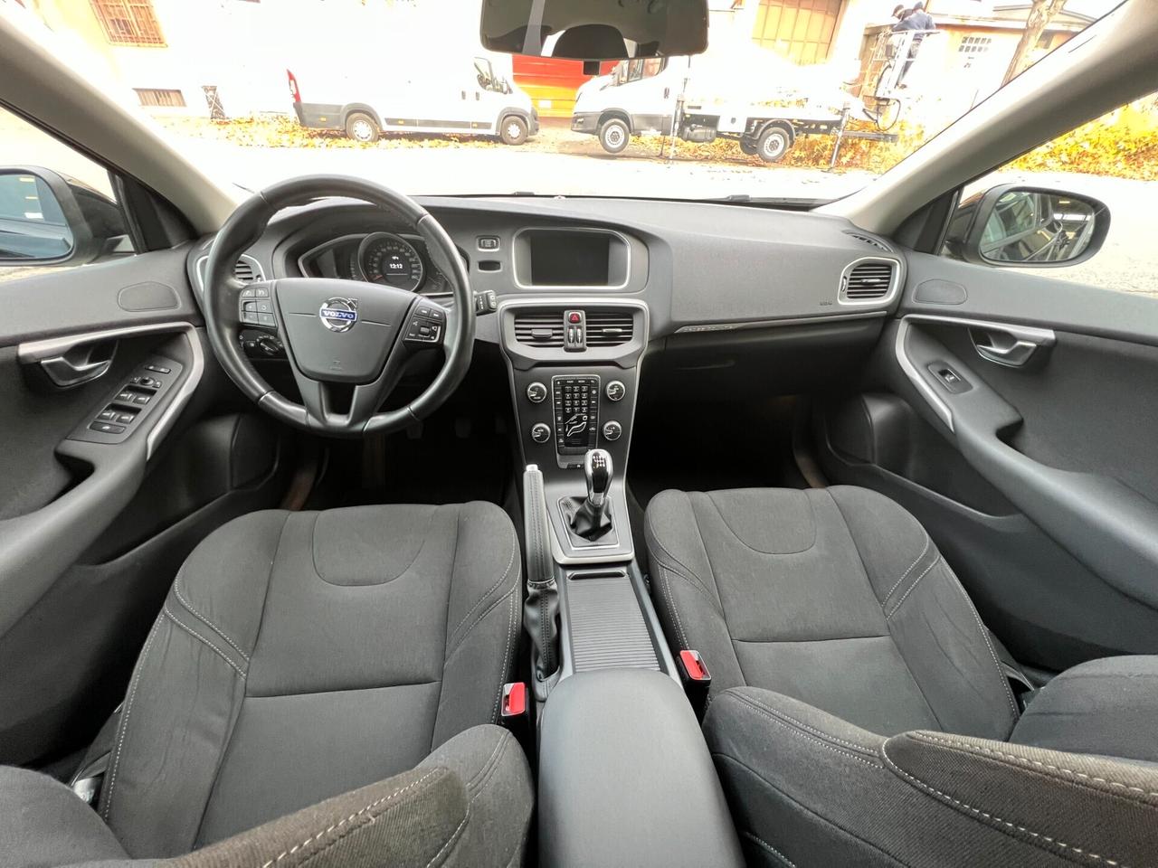 Volvo V40 Cross Country D2 1.6 Momentum