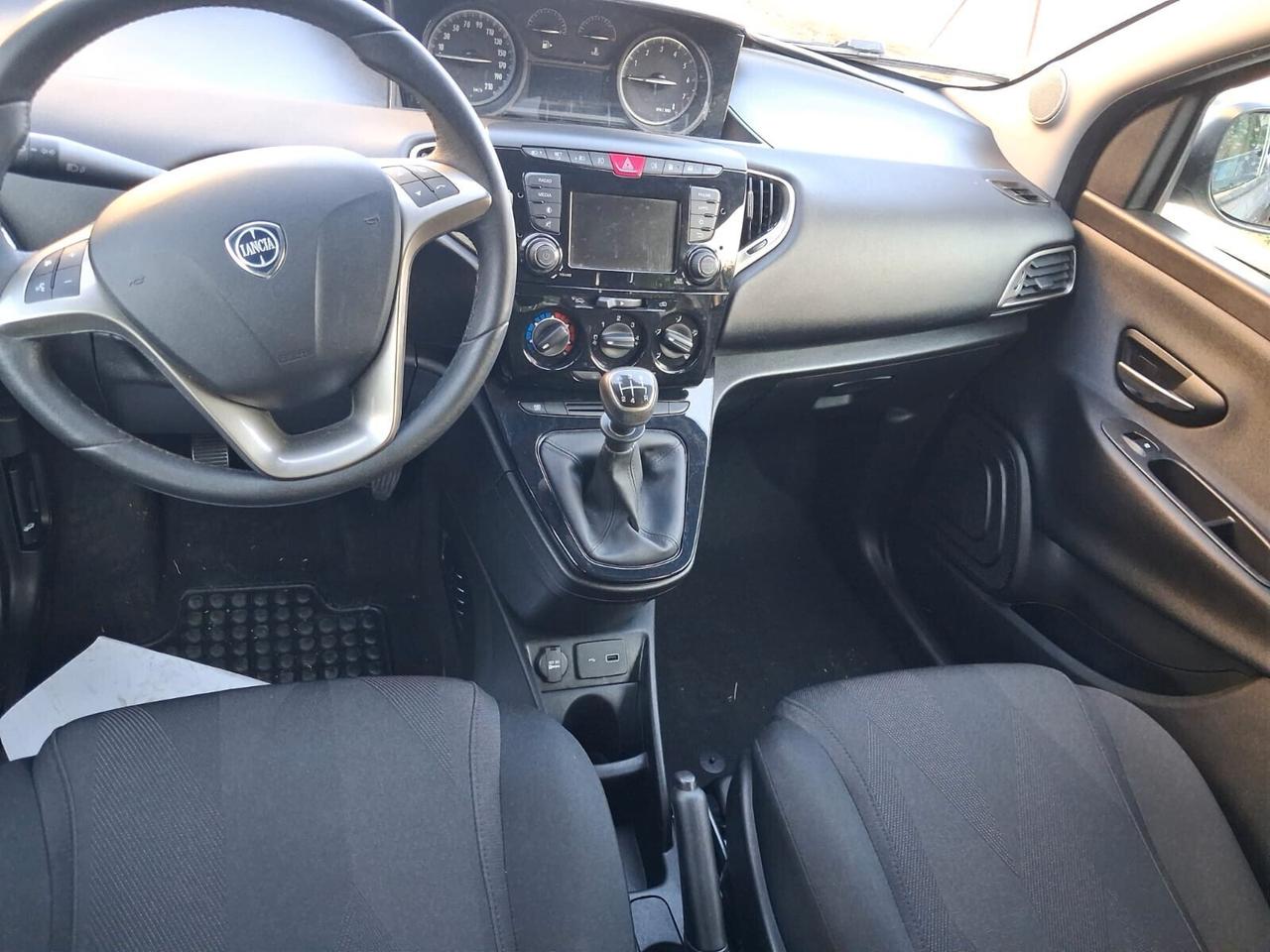 Lancia Ypsilon 1.2 69 CV 5 P GPL Gold