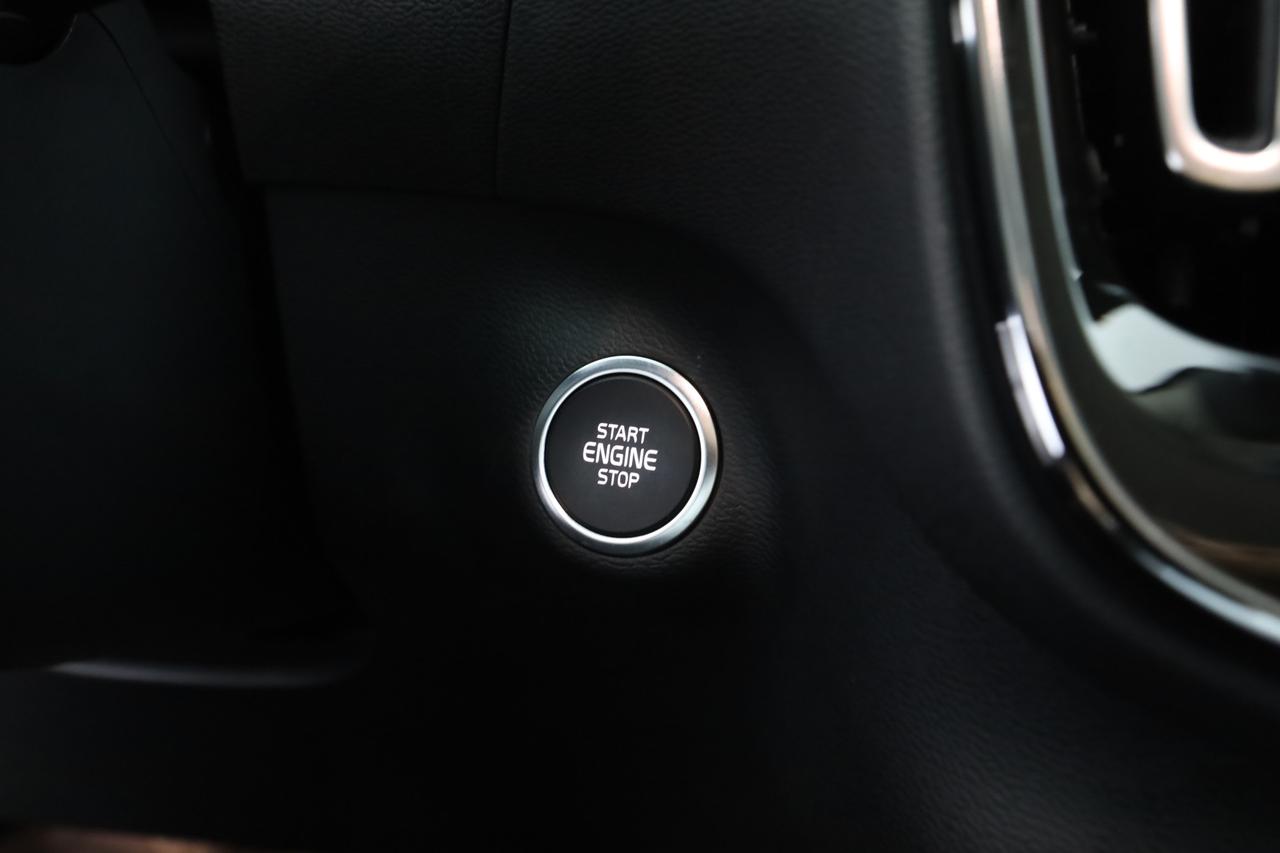 VOLVO XC40 (2017--->) XC40 B3 automatico Core