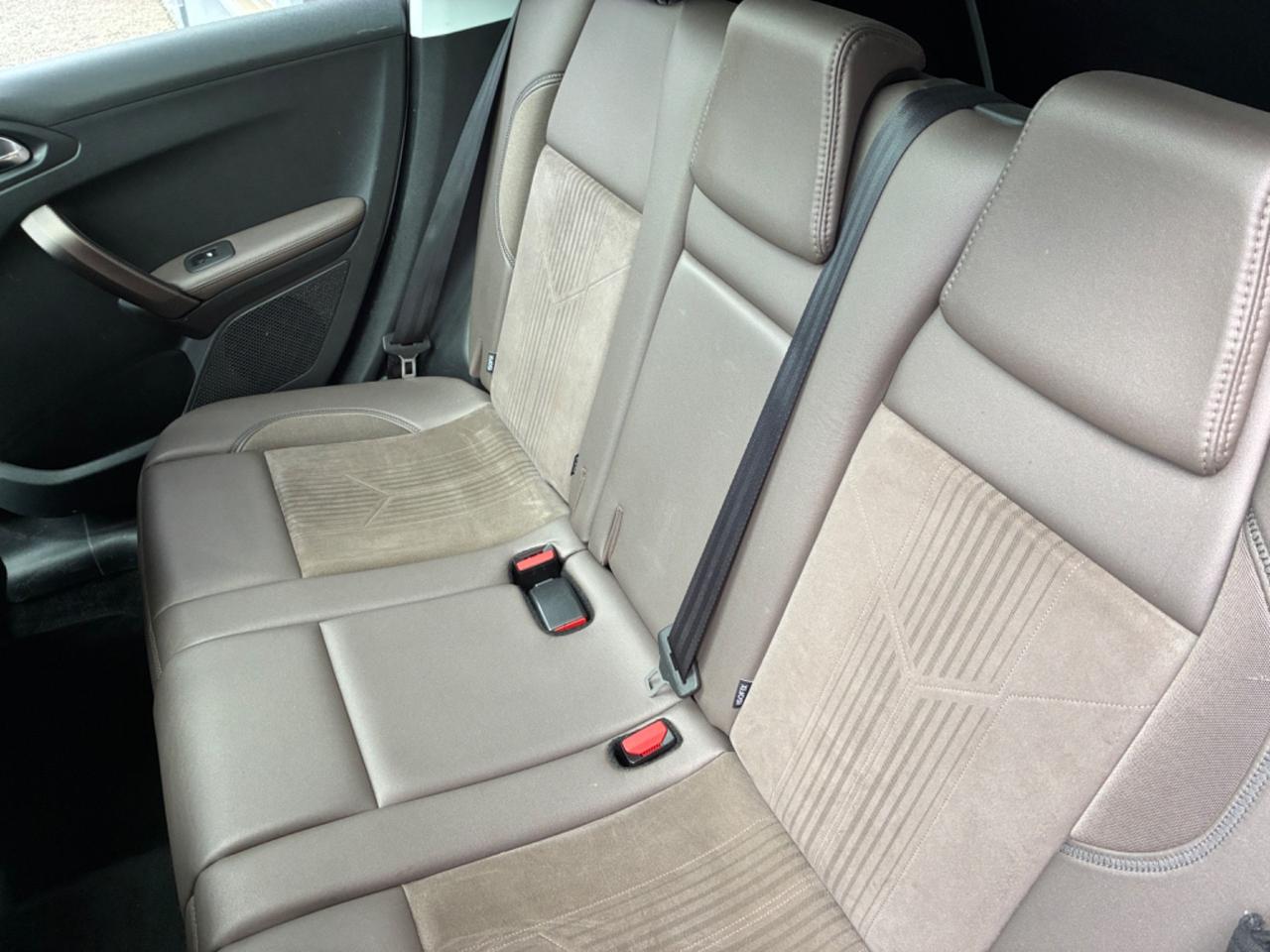 Peugeot 2008 1.6 e-HDi 115 cv Allure