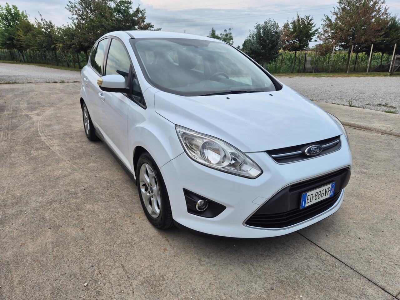 Ford C-Max 1.6 TDCi 115CV Titanium neopatentati