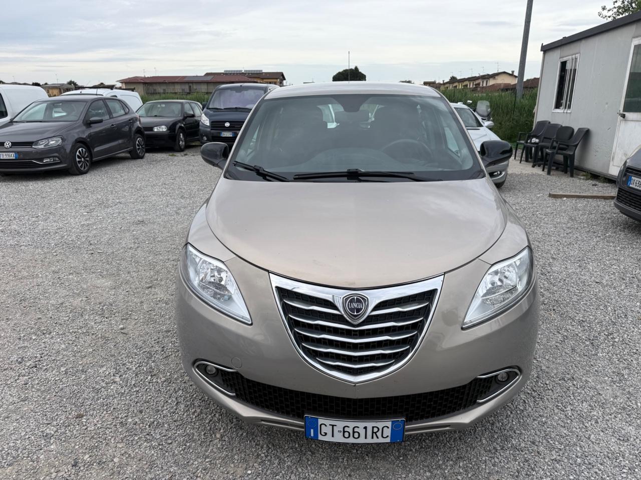 Lancia Ypsilon 1.2 69 CV 5 porte S&S Platinum