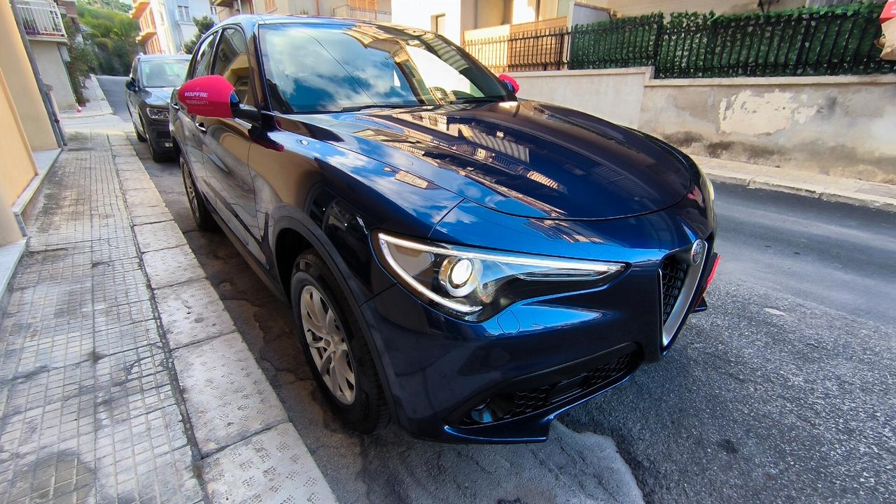 Alfa Romeo Stelvio 2.2 Turbodiesel 180 CV AT8 Q4 Business