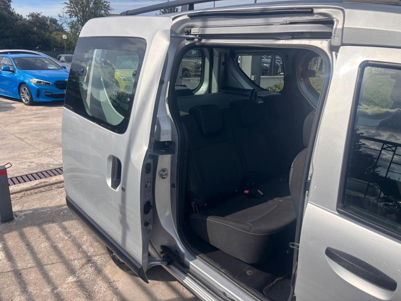 Dacia Dokker 1.6 8V 100CV Start&Stop GPL Lauréate
