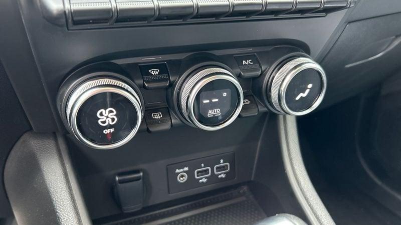 Renault Captur 1.6 E-TECH Hybrid Techno Fast Track Auto 1.6 E-Tech hybrid Techno Fast Track 145cv auto