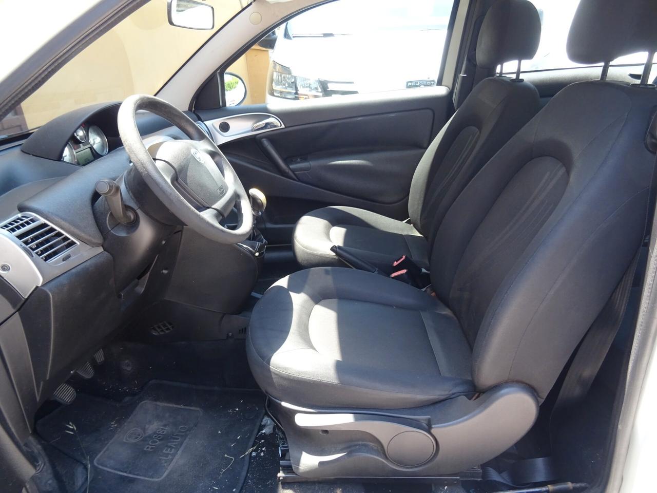Lancia Ypsilon 1.2 69 CV UNYCA OK NEOPATENTATI