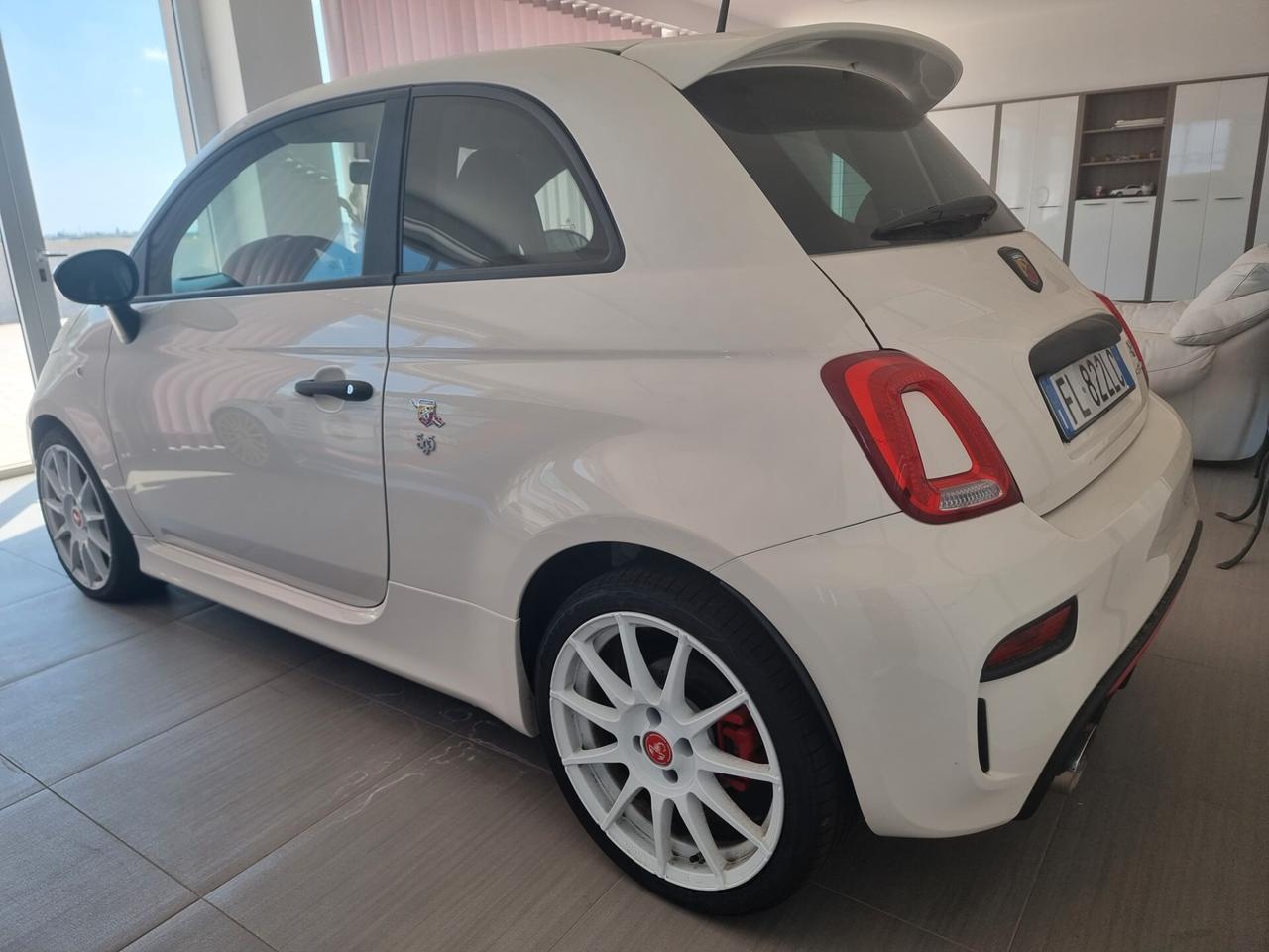 Fiat 500 Abarth 1.4 t-jet Competizione 180cv
