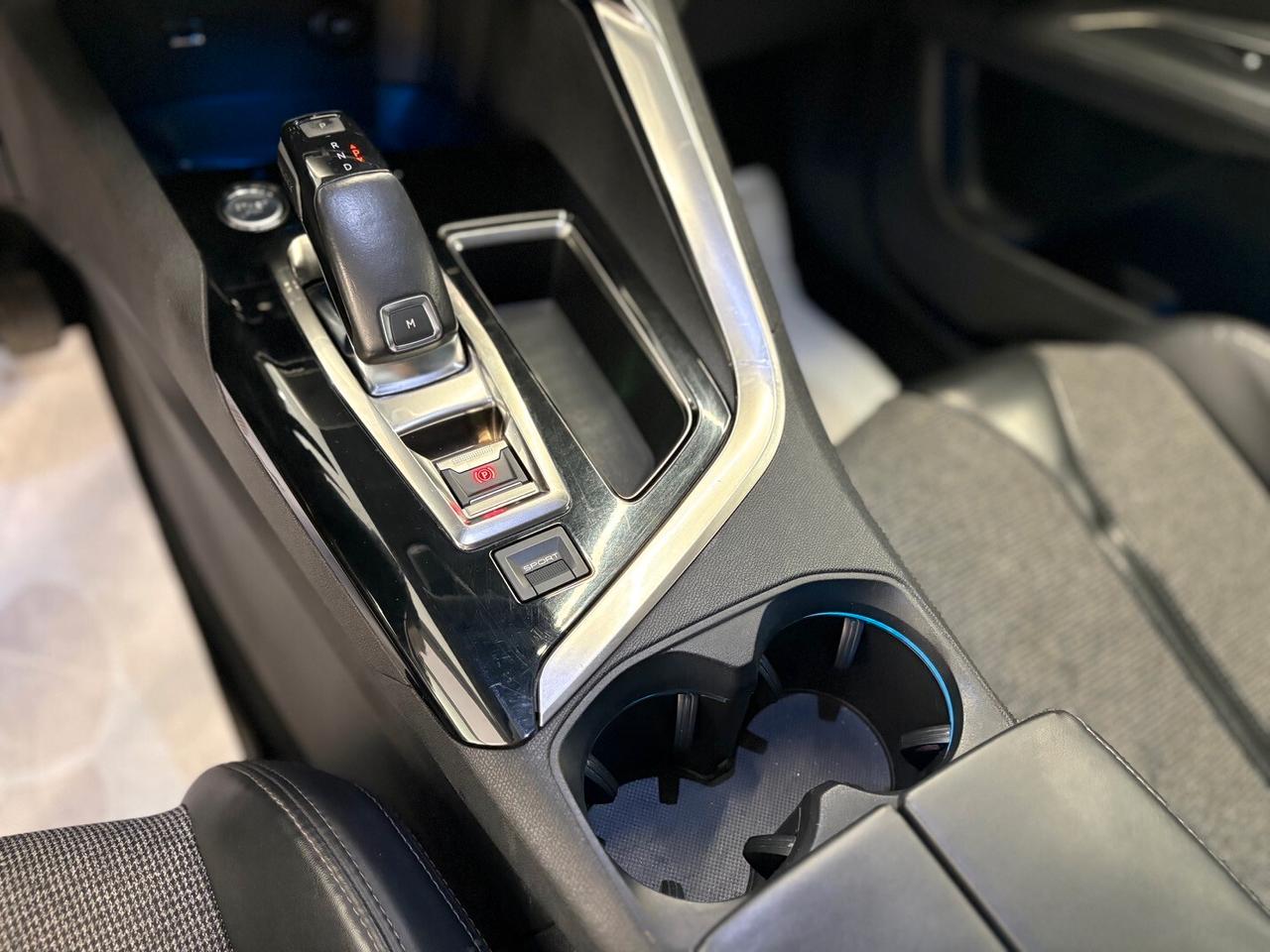 Peugeot 3008 BlueHDi 120 EAT6 Allure 12.2016