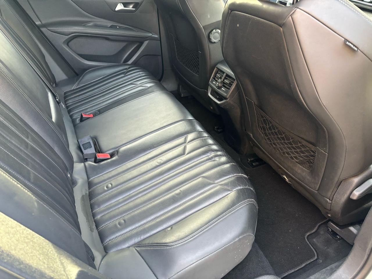 Peugeot 3008 BlueHDi 120 S&S Allure