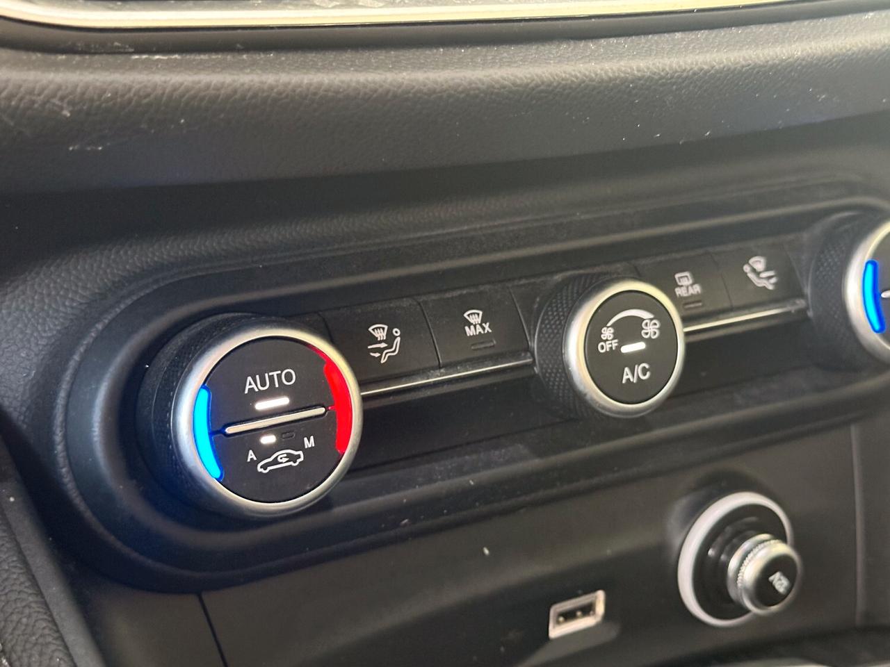 Alfa Romeo Stelvio 2.2 Turbodiesel 190 CV AT8 Q4 Business