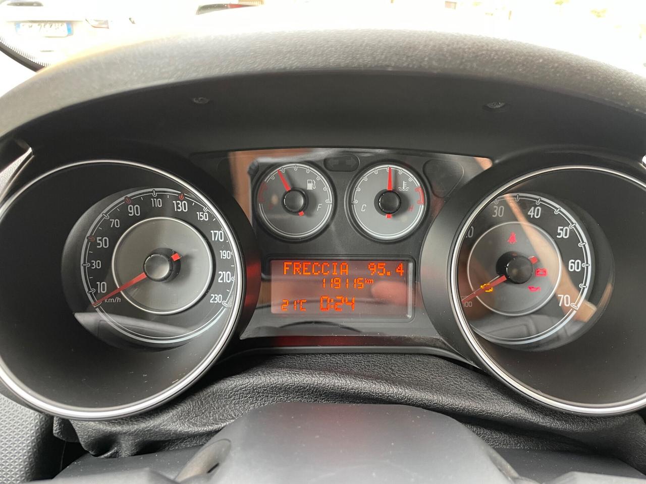 Fiat Punto 1.3 MJT II 95 CV 5 porte “PARI AL NUOVO “