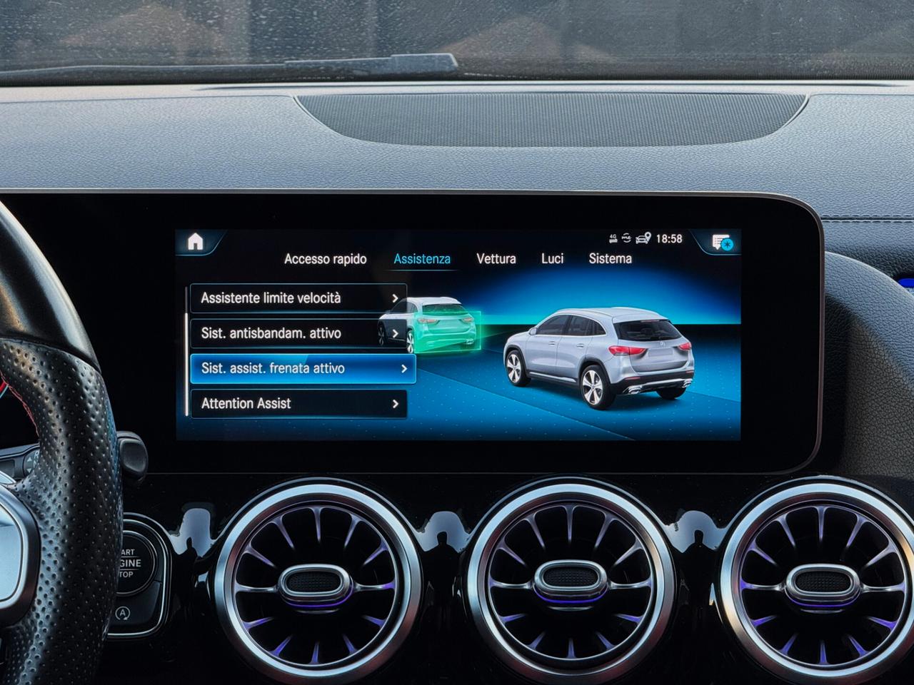 Mercedes-Benz GLA 200 d Premium AMG TETTO INT ROSSI