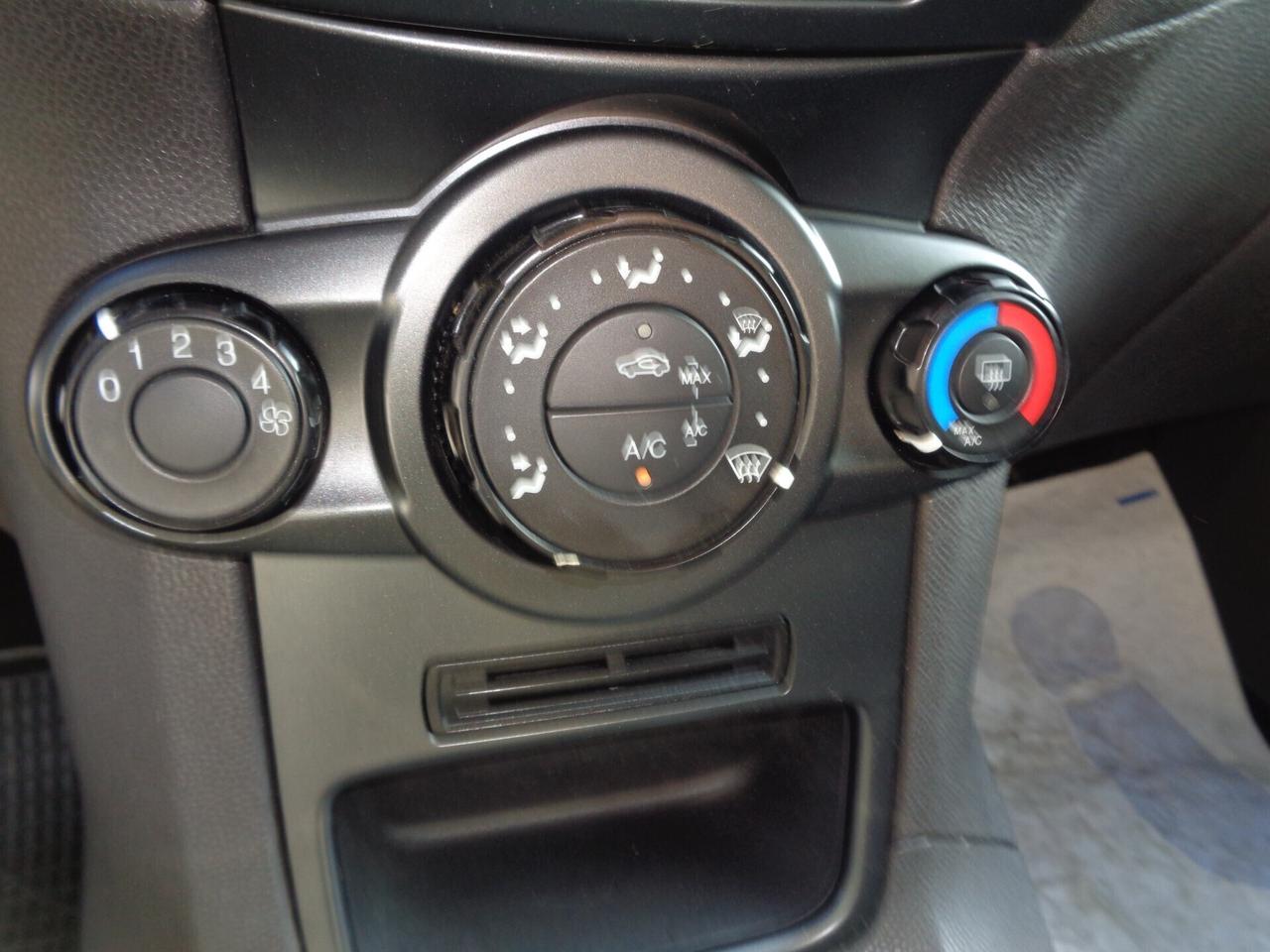 Fiesta 1.2 60CV 5p Black & White Edition 80milakm