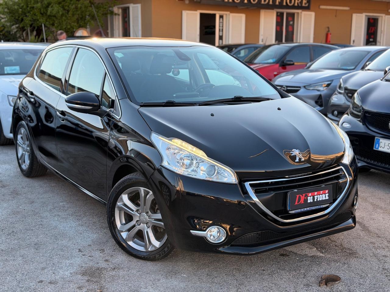 Peugeot 208 1.4 HDi 68CV Allure NAVI