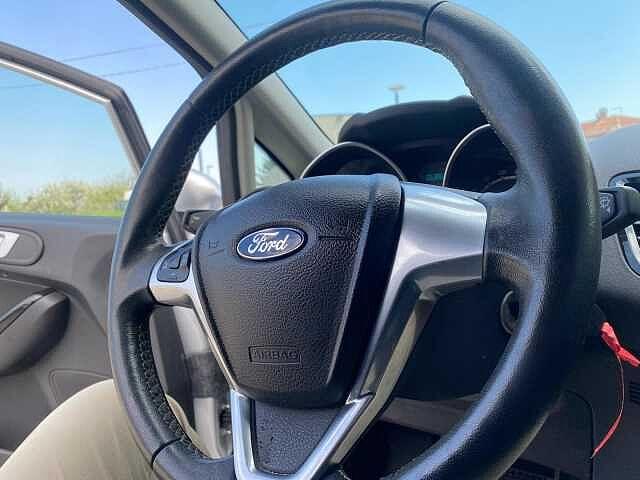 Ford Fiesta 1.4 5p. Bz.- GPL Titanium