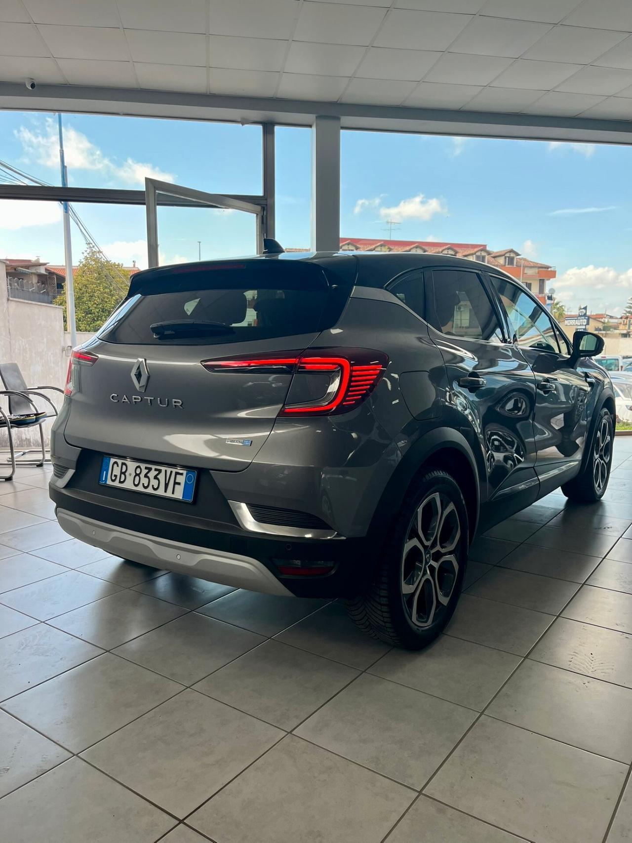 Renault Captur Plug-in Hybrid E-Tech 160 CV Intens