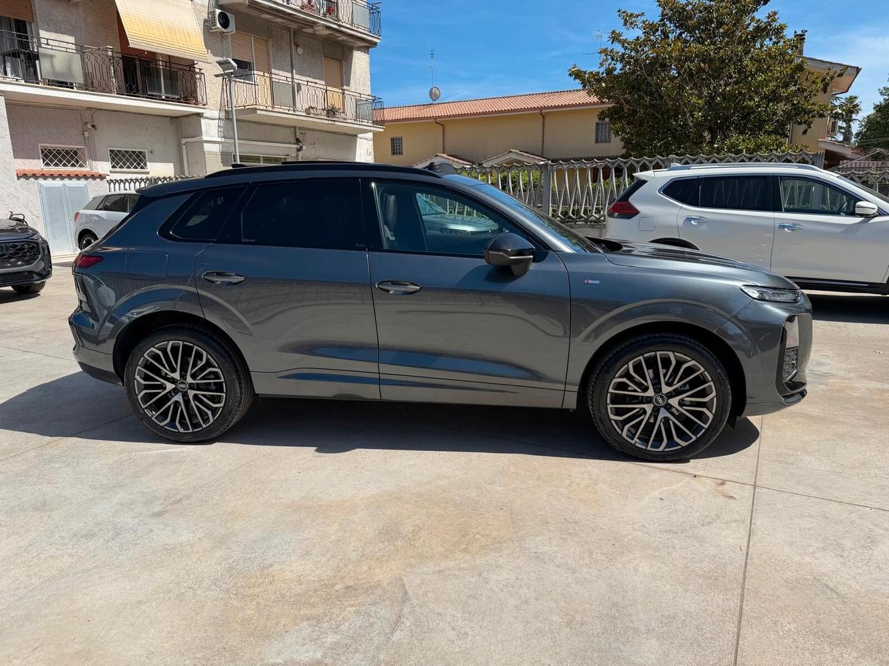 Audi Q3 S-LINE S-TRONIC 20" 150 CV