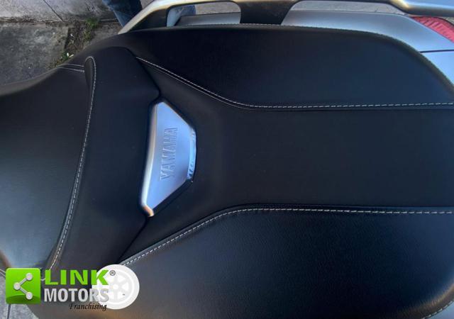 YAMAHA X-Max 400 Iron Abs