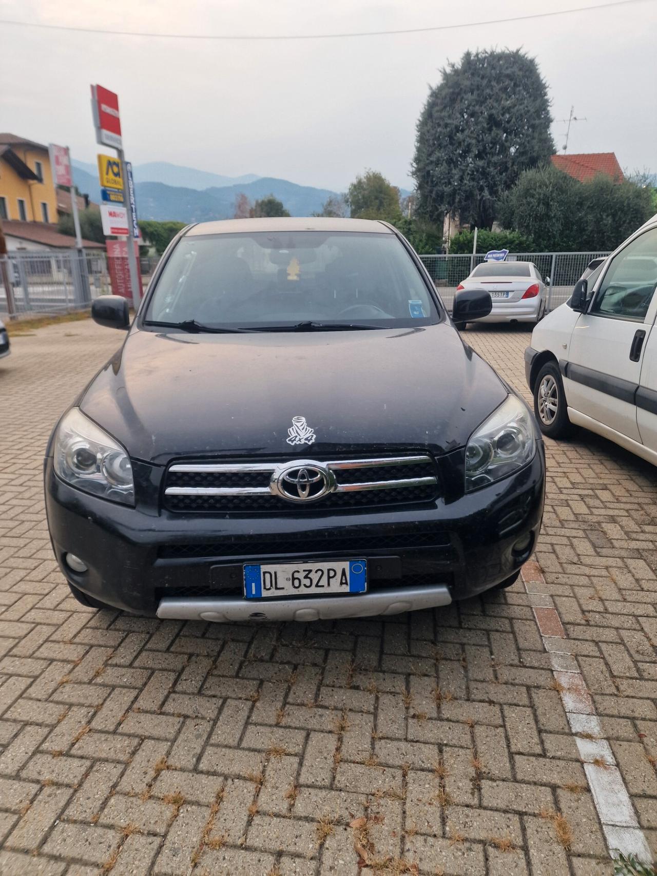 Toyota RAV 4 RAV4 2.2 D-4D 177 CV Luxury