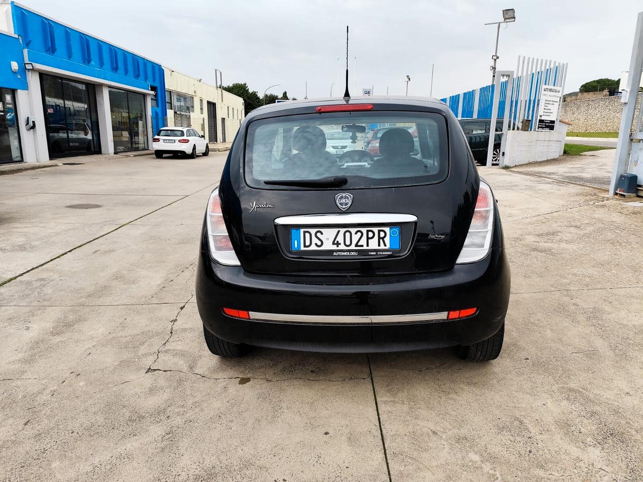 Lancia Ypsilon 1.3 MJT 75 CV Oro