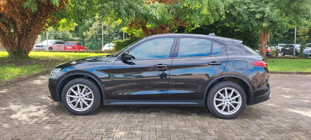 Alfa Romeo Stelvio 2.2 Turbodiesel 180 CV AT8 Q4 BUSINESS