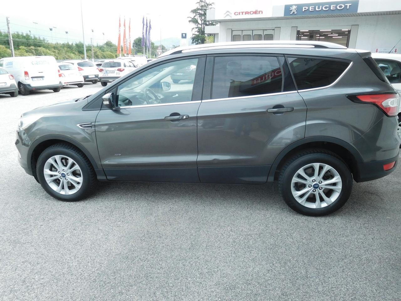 Ford Kuga 2.0 TDCI 150 CV S&S 4WD Powershift Titanium