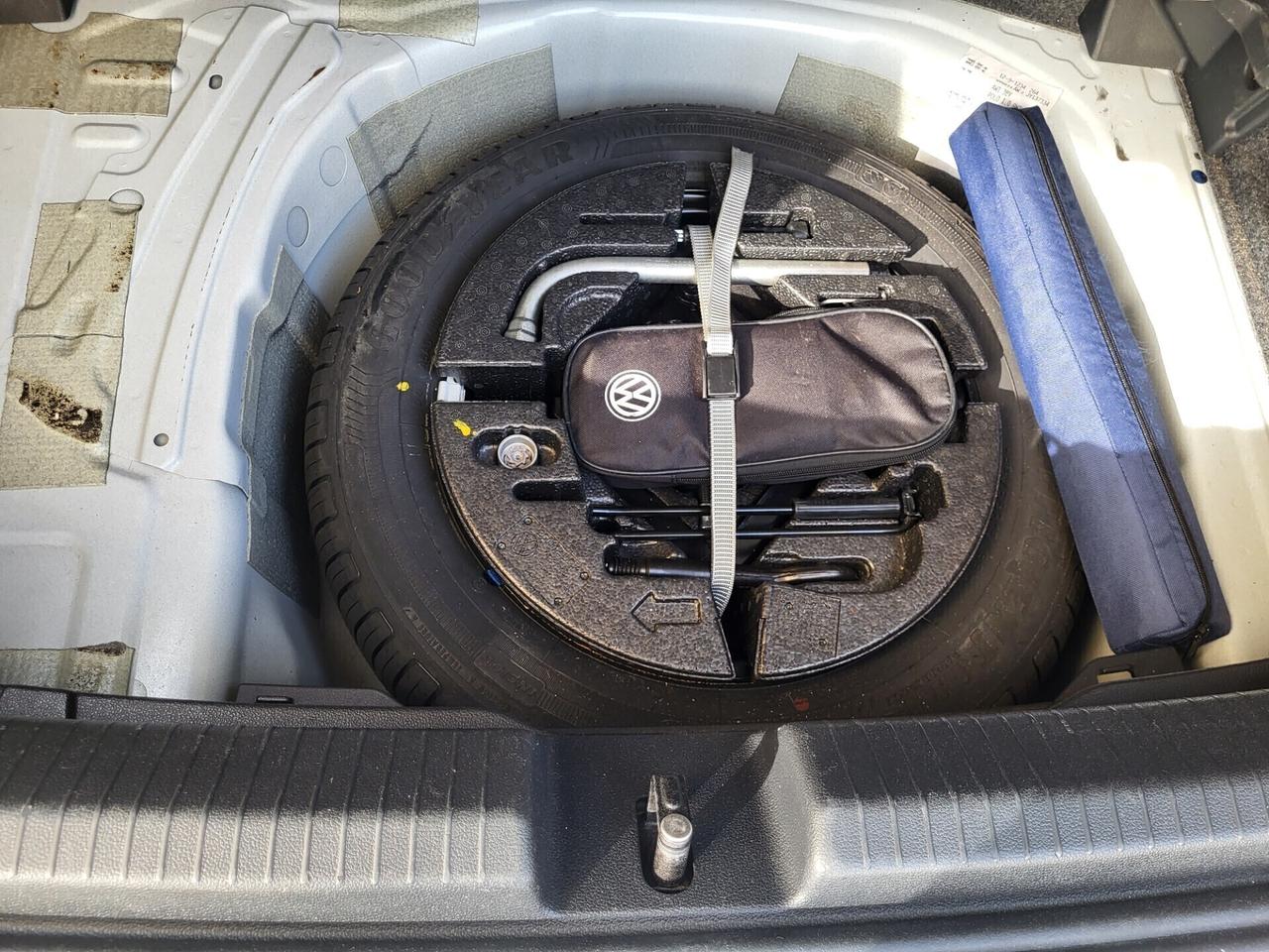 VOLKSWAGEN POLO-1,0-EURO 6B-UNICA PROPR-2 REVISION