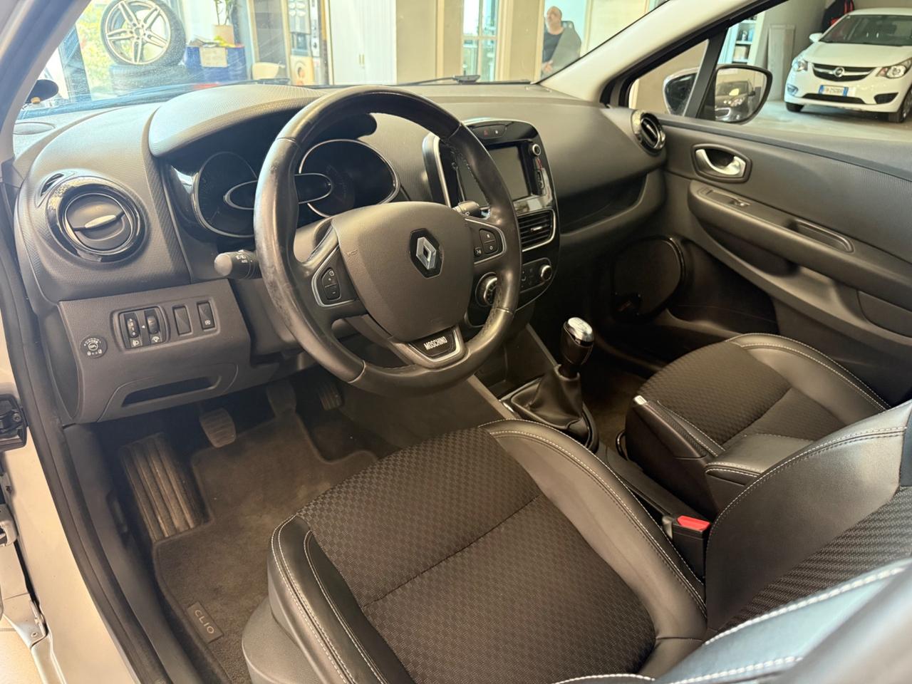 Renault Clio TCe 12V 90 CV GPL 5 porte Moschino Intens