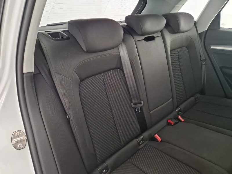 AUDI Q5 35 TDI Business S tronic