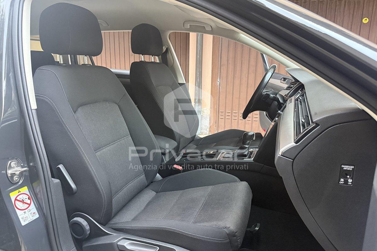 VOLKSWAGEN Passat Variant 1.6 TDI SCR DSG Business BMT