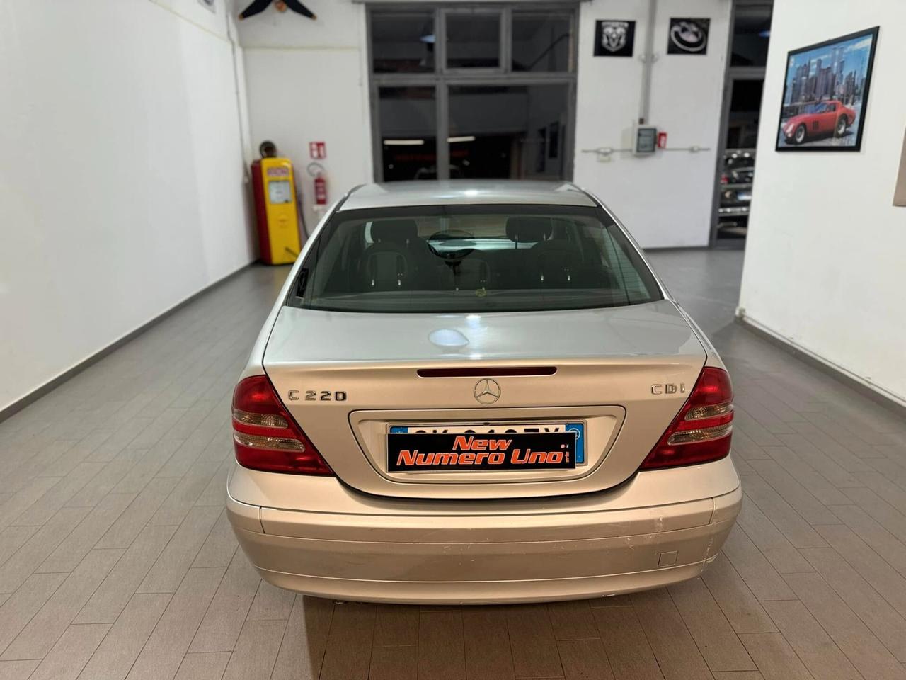 Mercedes-benz C 220 Mercedes C 220 CDI cat Classic 143cv 2003