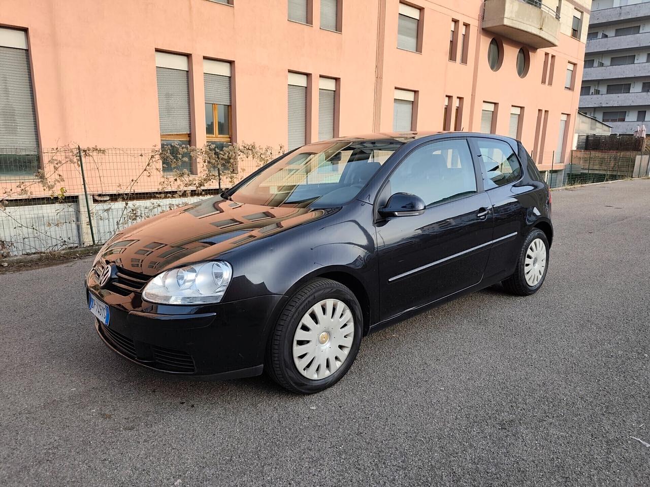 Volkswagen Golf 5 1.6 Benz 1 proprietario