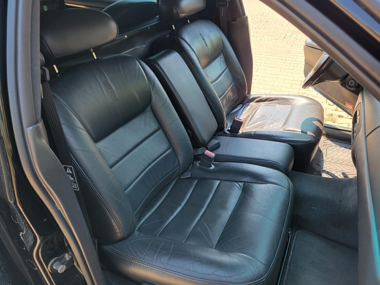 Limousine Lincoln Town car V8 4.6cc 209cv Benz/Gpl