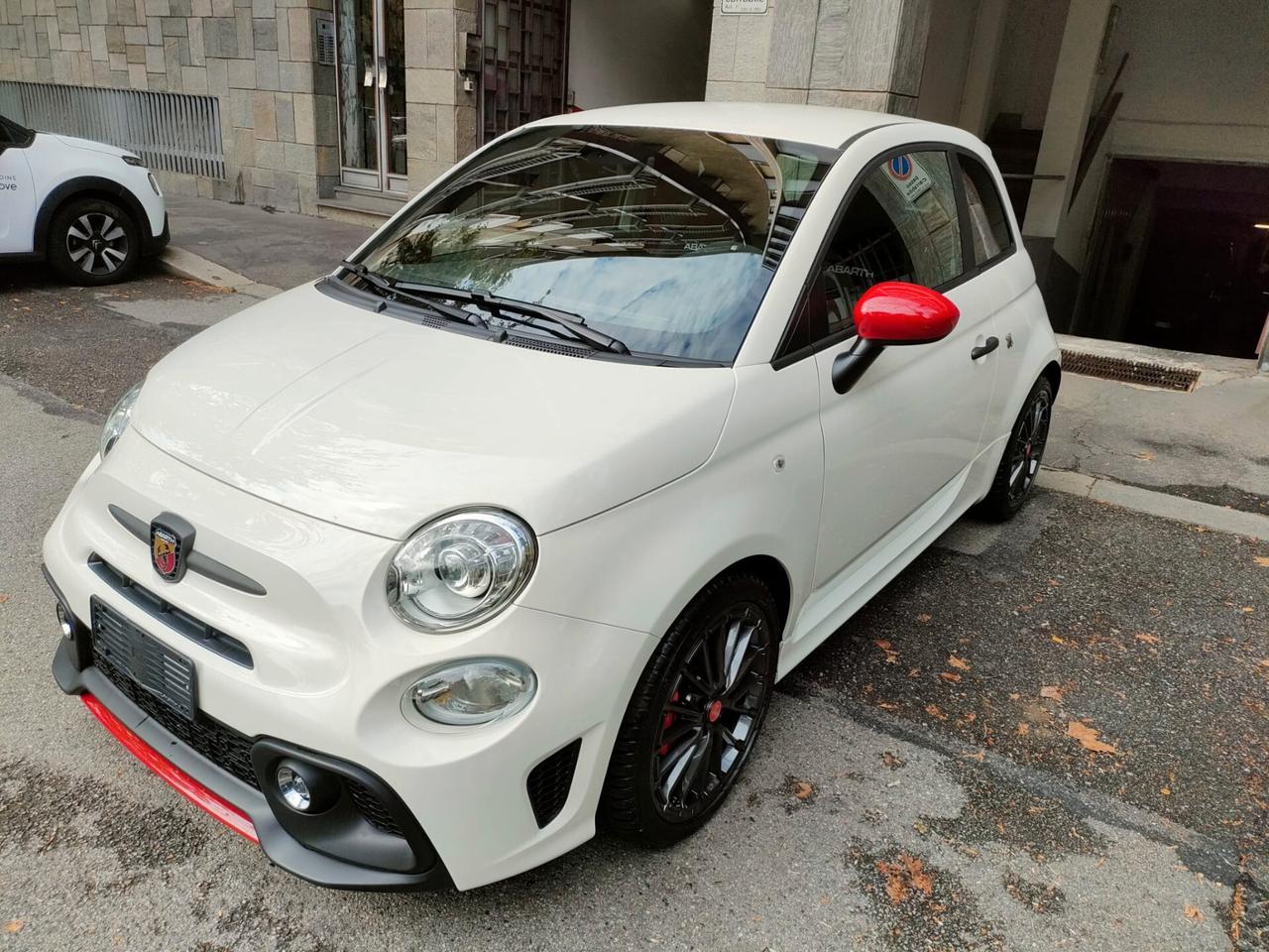 Abarth 695 1.4 Turbo T-Jet 180 CV