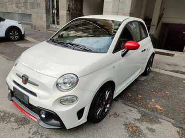 Abarth 695 1.4 Turbo T-Jet 180 CV