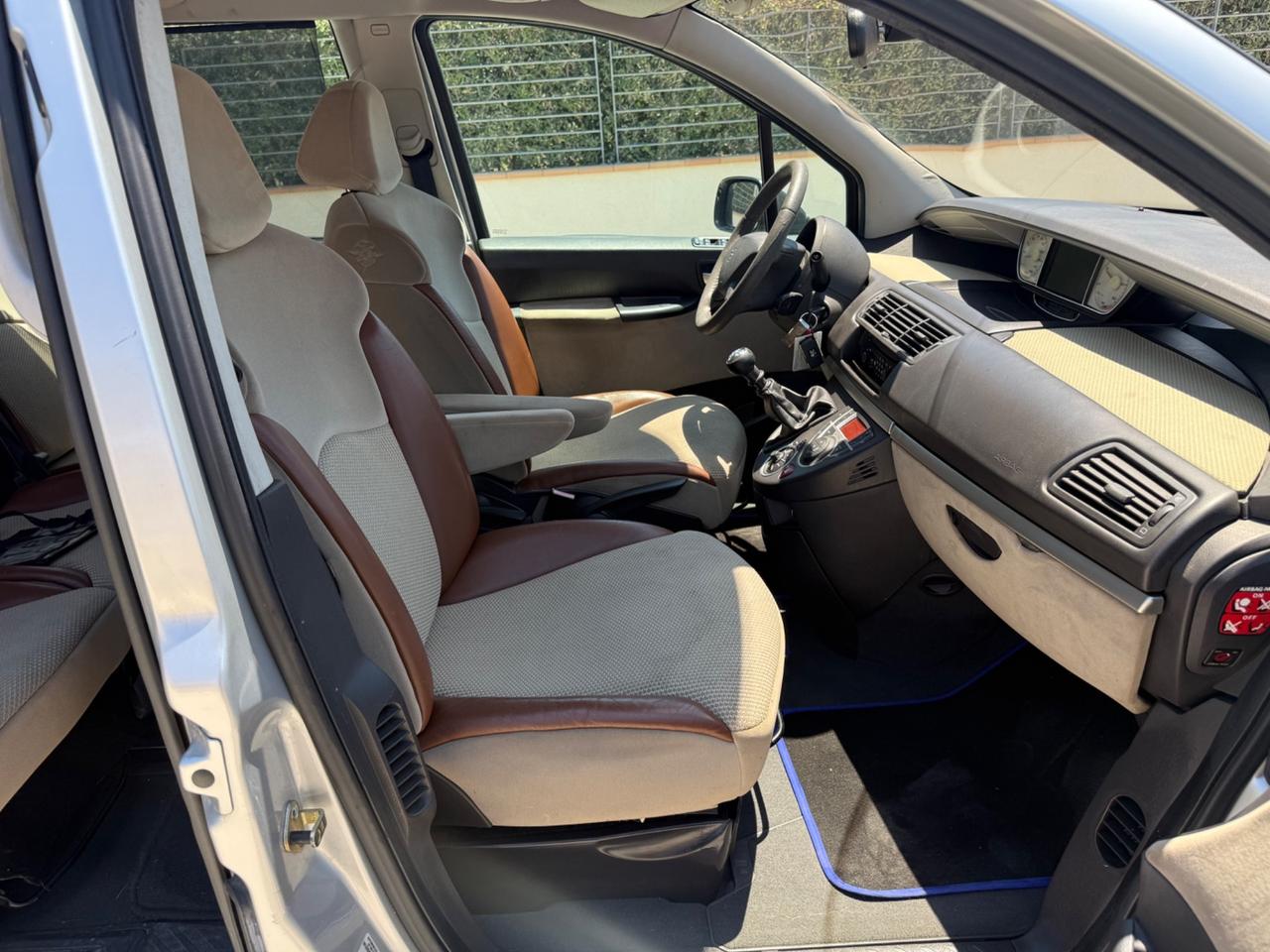 Peugeot 807 2.2 HDi FAP Norwest