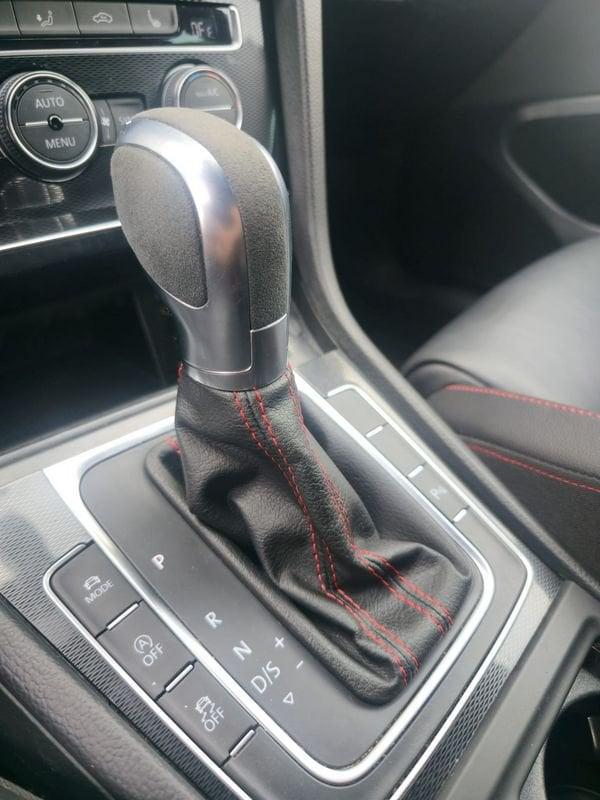 Volkswagen Golf GT 2.0TSI DSG GTI Performance BMT