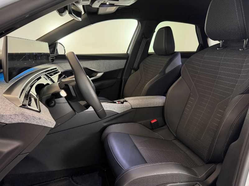 PEUGEOT Nuovo 3008 ALLURE - Hybrid 136 E-DCS6