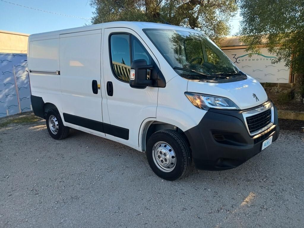 Peugeot Boxer 330 L1H1 2.2 BHDI 140cv