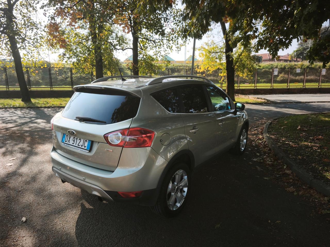 Ford Kuga Kuga+ 2.0 TDCi 136 CV 4WD DPF