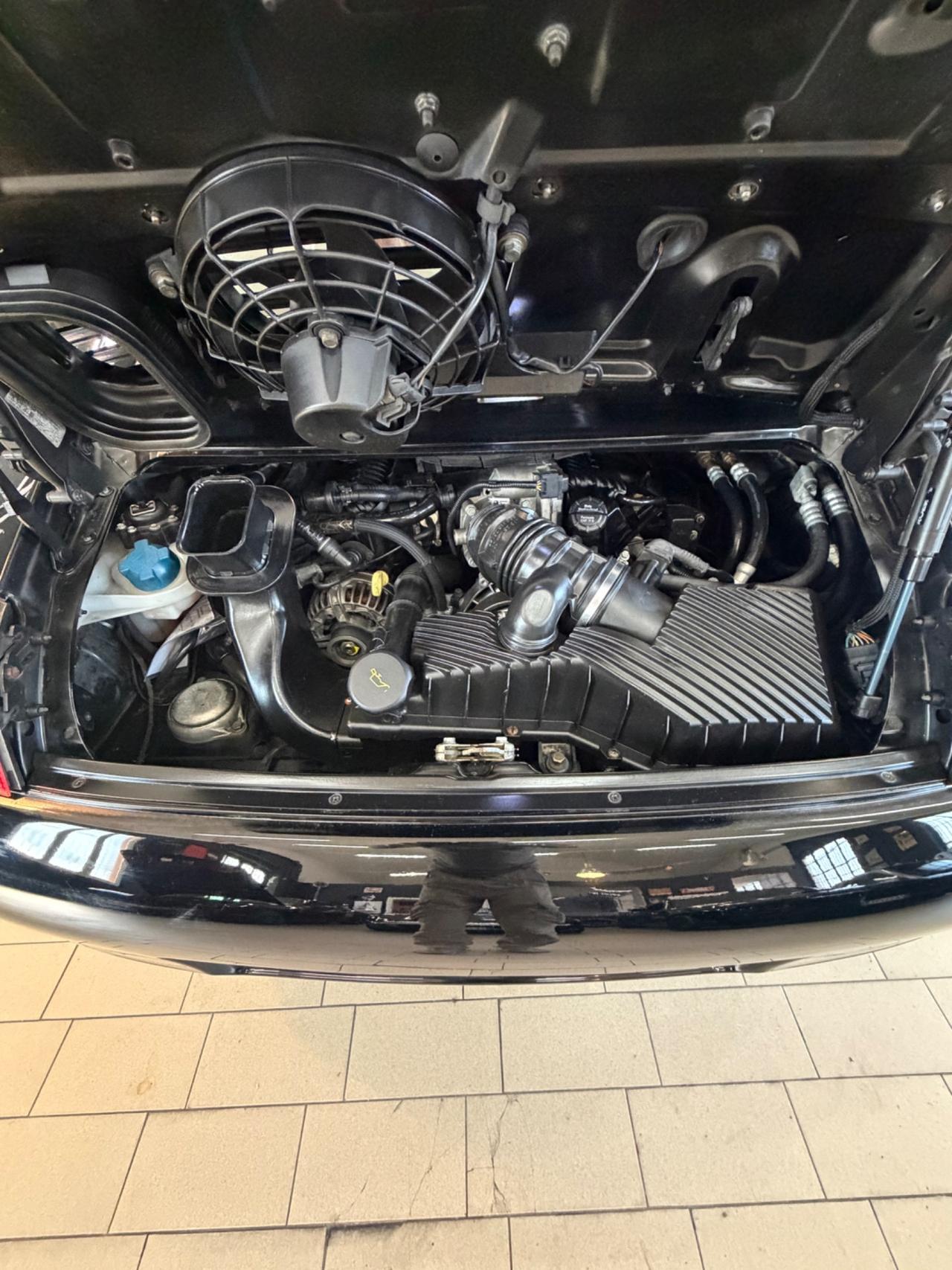 Porsche 911 Carrera 4 cat Coupé motore nuovo