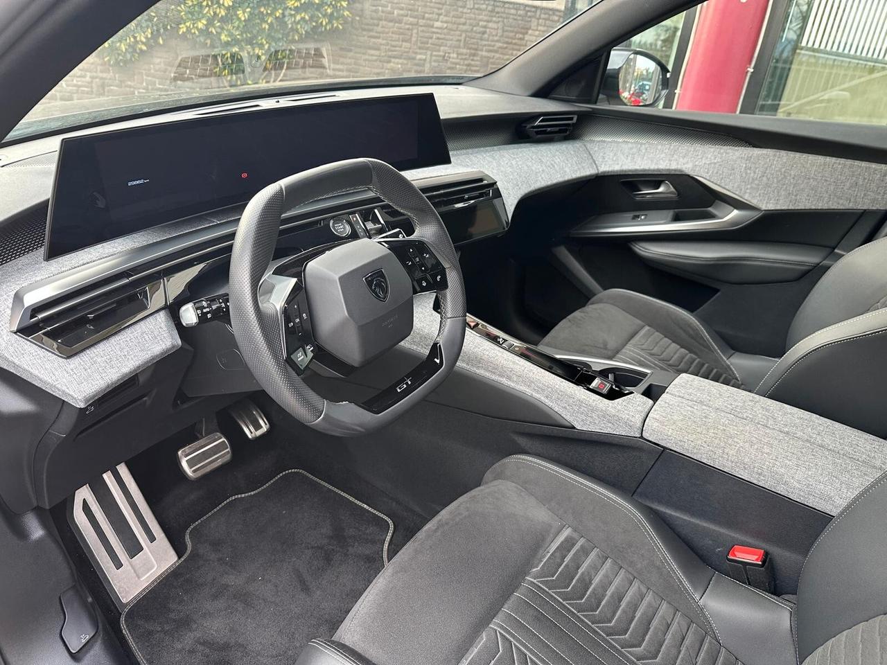 Peugeot 3008 Hybrid 136 e-DCS6 GT