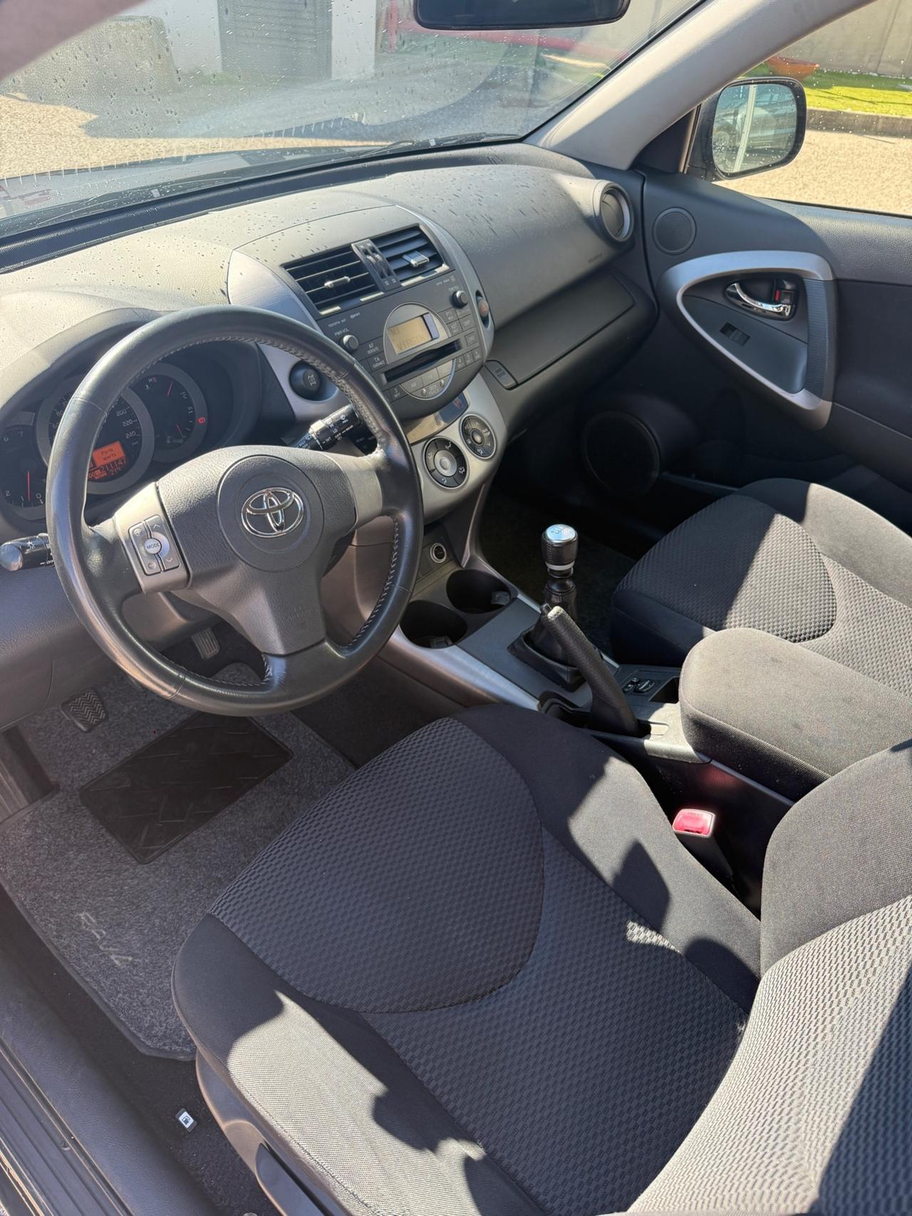 Toyota RAV 4 RAV4 2.2 D-4D 136 CV Sol my06"